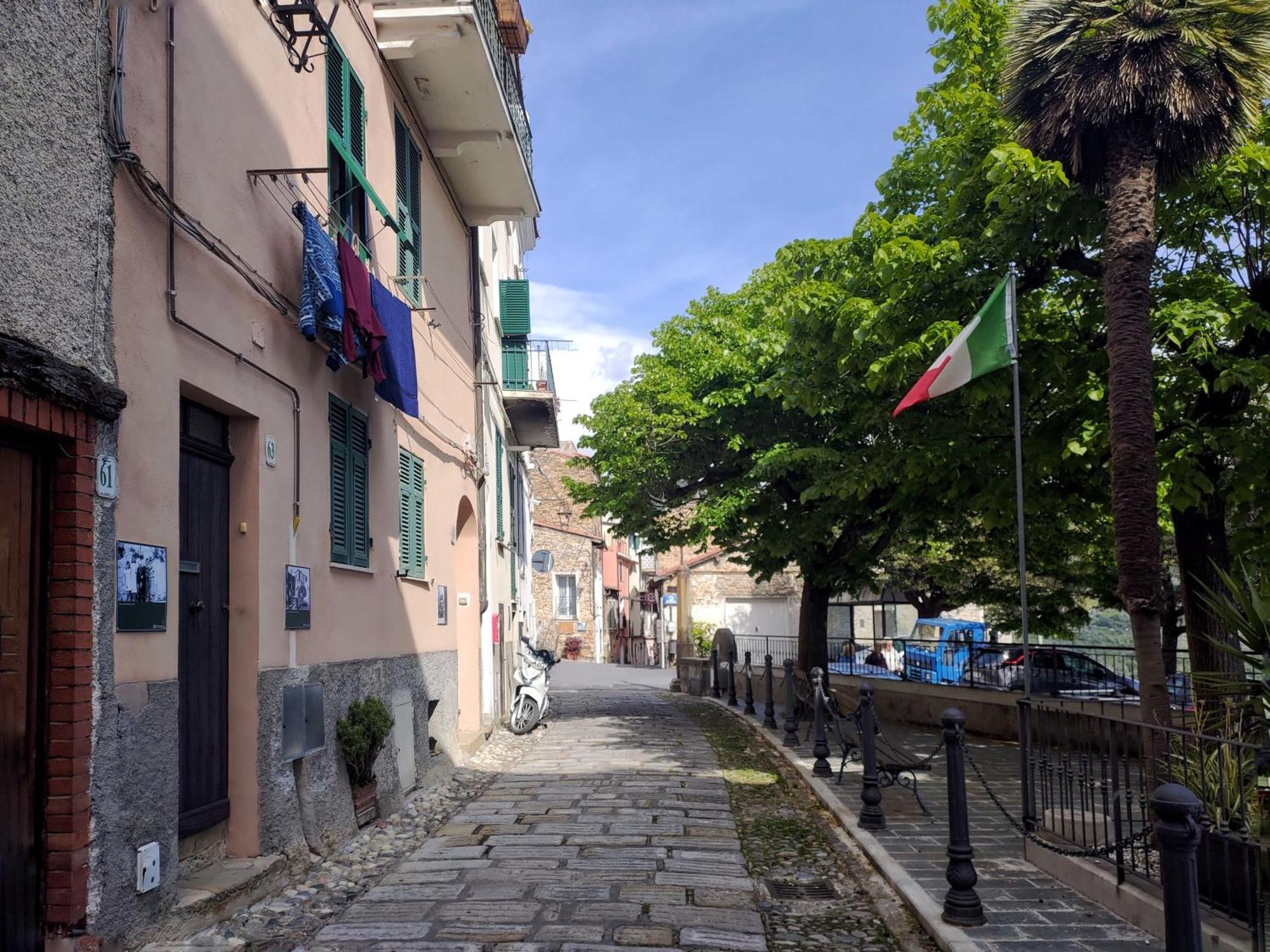 La Casa Di Ros Apartment Perinaldo Екстериор снимка